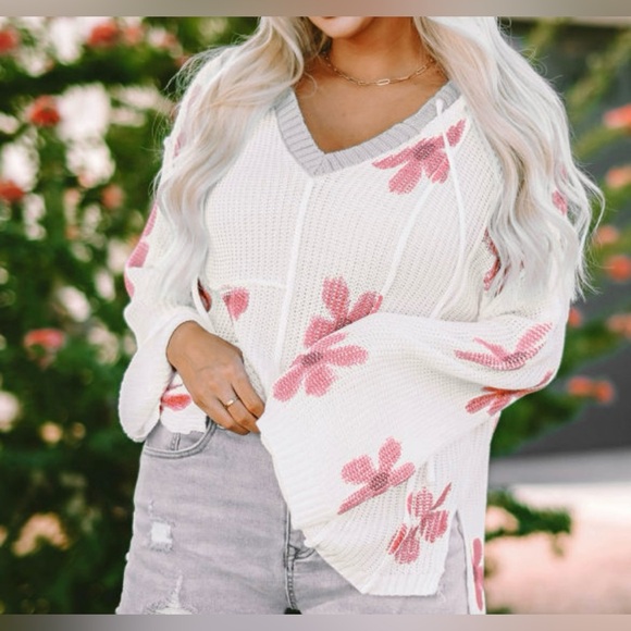 Floral Knit Hooded Sweater - White and Pink - Picture 5 of 16